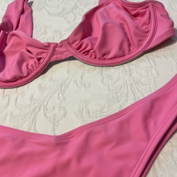 X STASSIE Oasis Underwire Top & Cheeky Hipster Bikini Set - Picture 4 of 4